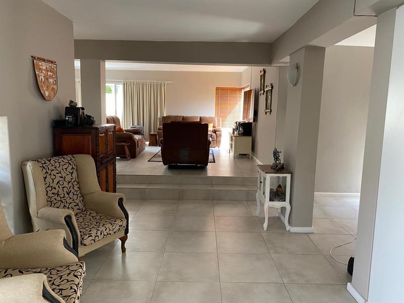 4 Bedroom Property for Sale in Mossel Bay Central Western Cape